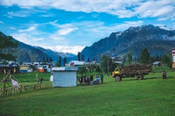 Kashmir Guide from Mumbai: How to Make Family Vacation